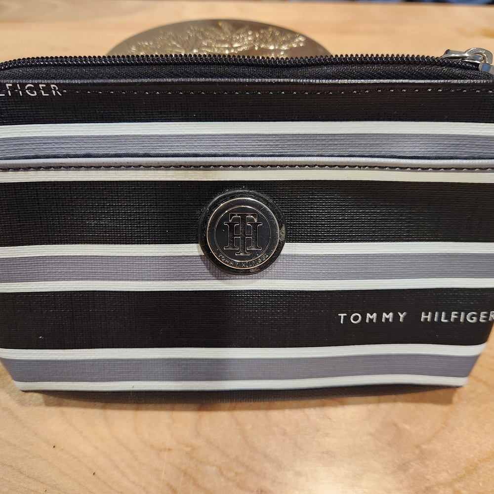 Tommy Hilfiger Black and Gray Women Bag